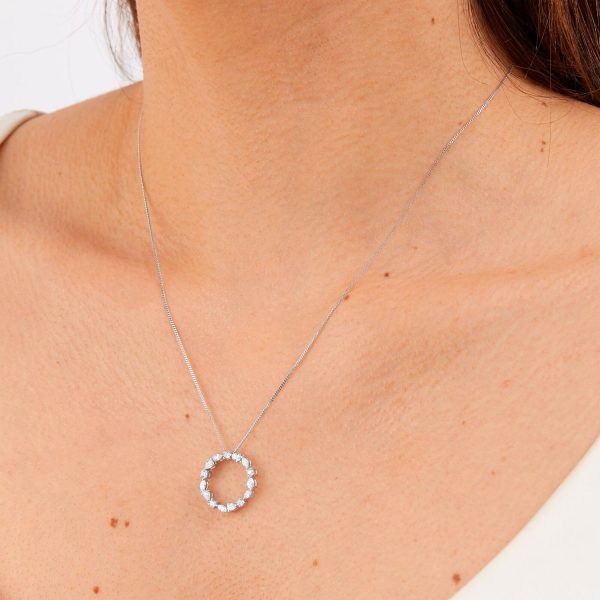 18ct White Gold 0.50ct Diamond Mixed Cut Pendant - Görsel 2