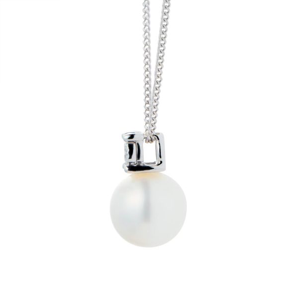 9ct White Gold Diamond And 6.5-7mm Fresh Water Pearl Pendant - Görsel 3