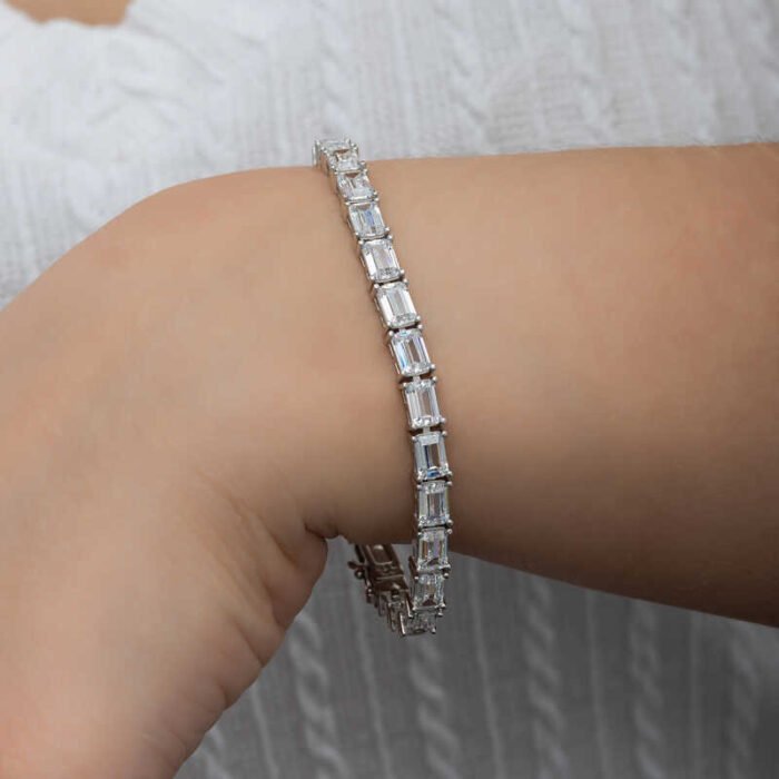 gumus-beyaz-tasli-su-yolu-kadin-bileklik-8498-su-yolu-bileklikler-gumush-49495-84-B gumus-beyaz-tasli-su-yolu-kadin-bileklik-8498-su-yolu-bileklikler-gumush-49495-84-B