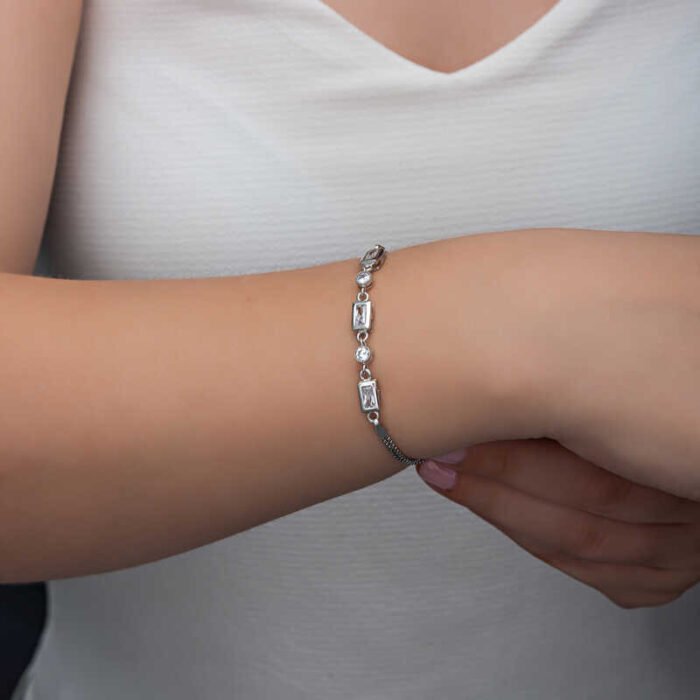 gumus-dikdortgen-zirkon-tasli-kadin-bileklik-zirkon-tal-bileklikler-gumush-48817-83-B gumus-dikdortgen-zirkon-tasli-kadin-bileklik-zirkon-tal-bileklikler-gumush-48817-83-B