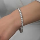 gumus-isikli-kutulu-4-mm-beyaz-tasli-su-yolu-kadin-bileklik-su-yolu-bileklikler-gumush-49036-84-B