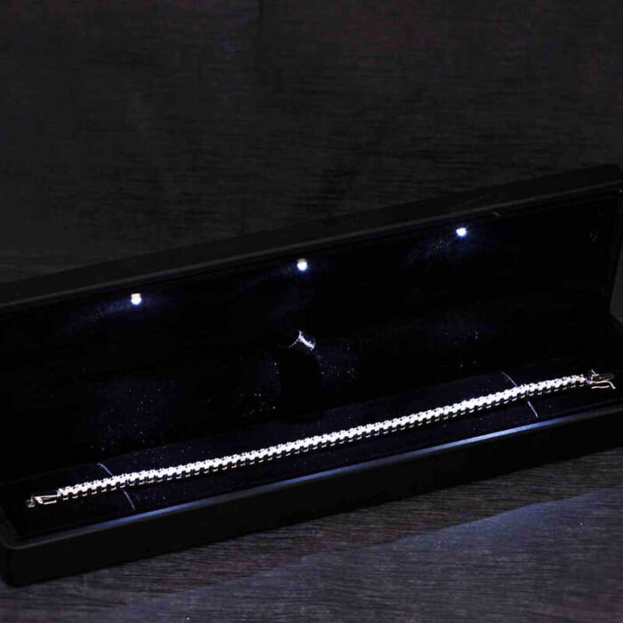 gumus-isikli-kutulu-4-mm-beyaz-tasli-su-yolu-kadin-bileklik-su-yolu-bileklikler-gumush-49054-84-B gumus-isikli-kutulu-4-mm-beyaz-tasli-su-yolu-kadin-bileklik-su-yolu-bileklikler-gumush-49054-84-B