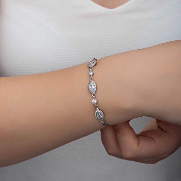 gumus-mekik-zirkon-tasli-kadin-bileklik-zirkon-tal-bileklikler-gumush-48776-83-B gumus-mekik-zirkon-tasli-kadin-bileklik-zirkon-tal-bileklikler-gumush-48776-83-B