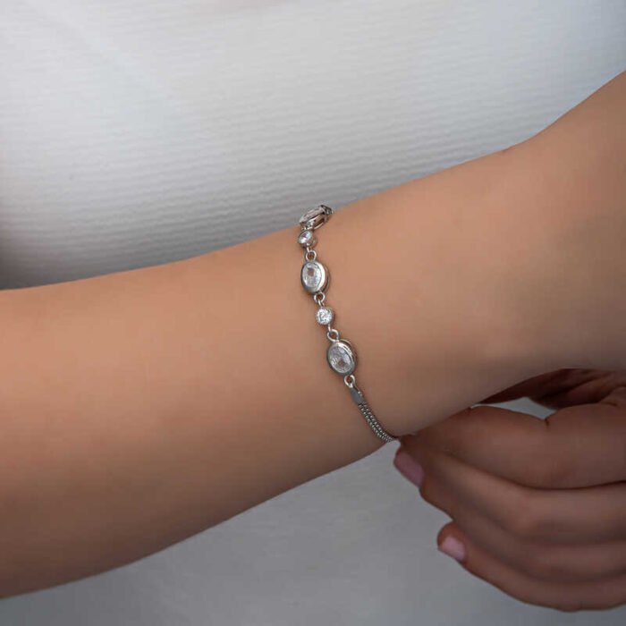gumus-oval-tasli-kadin-bileklik-8365-zirkon-tal-bileklikler-gumush-48790-83-B gumus-oval-tasli-kadin-bileklik-8365-zirkon-tal-bileklikler-gumush-48790-83-B
