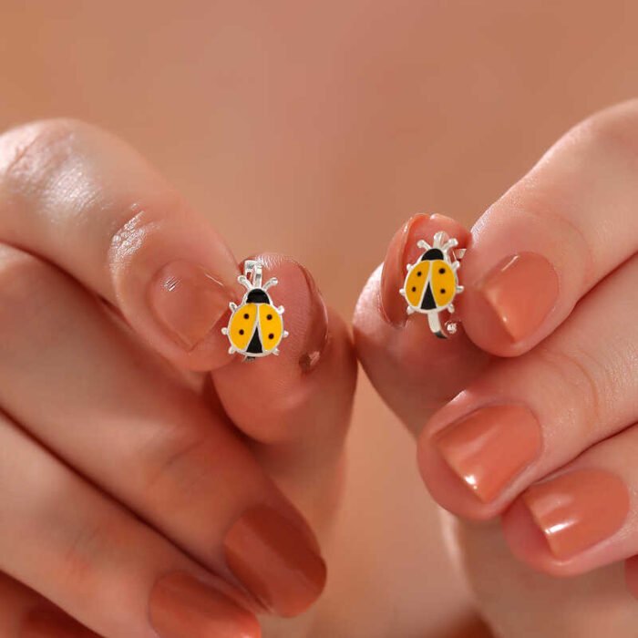 gumus-ugur-bocegi-cocuk-kupesi-8168-ocuk-kpeleri-gumush-47504-81-B