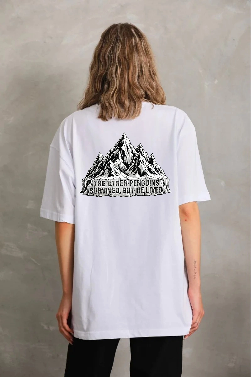 Kadın T-Shirt Nihilist Penguen Baskılı Bisiklet Yaka Kısa kol yazlık Tişört – Beyaz