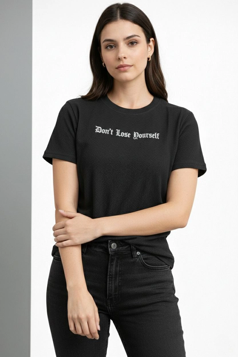 Kadın Wafıl Kumaş Tişört Regular Kalıp Bisiklet Yaka Baskılı T-Shirt – Siyah