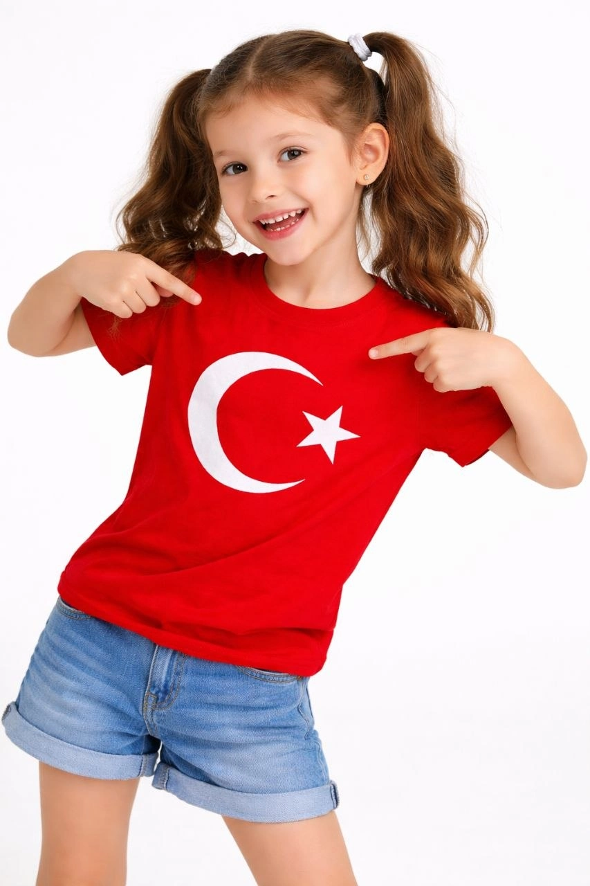 Kız Çocuk Tişört Bisiklet Yaka Ay Yıldız Bayrak Baskılı T-Shirt – Kırmızı