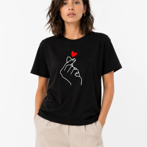 Kadın Kore Parmak Kalp Aşk Temalı Minimal Baskılı Tişört Yazlık Kısa Kol T-Shirt – Siyah