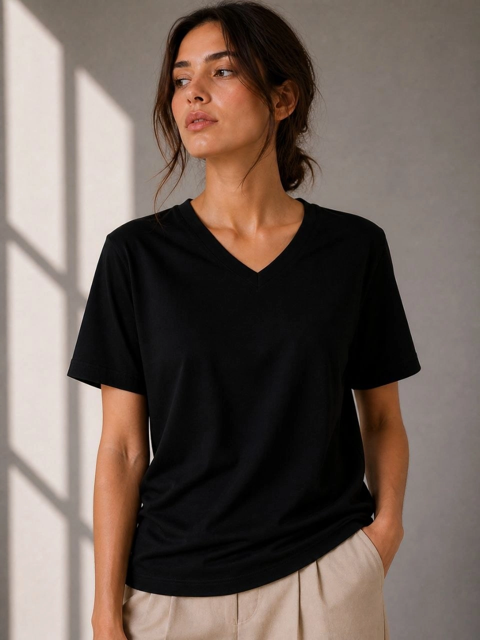Kadın V Yaka Basic Tişört Kısa Kol Yazlık Regular Fit T-Shirt – Siyah