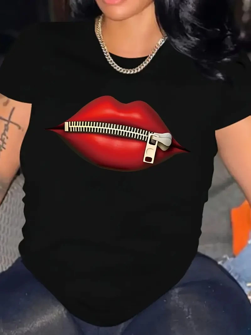 Kadın Kısa Kol Yazlık Tişört Bisiklet Yaka Dudak Baskılı T-Shirt – Siyah