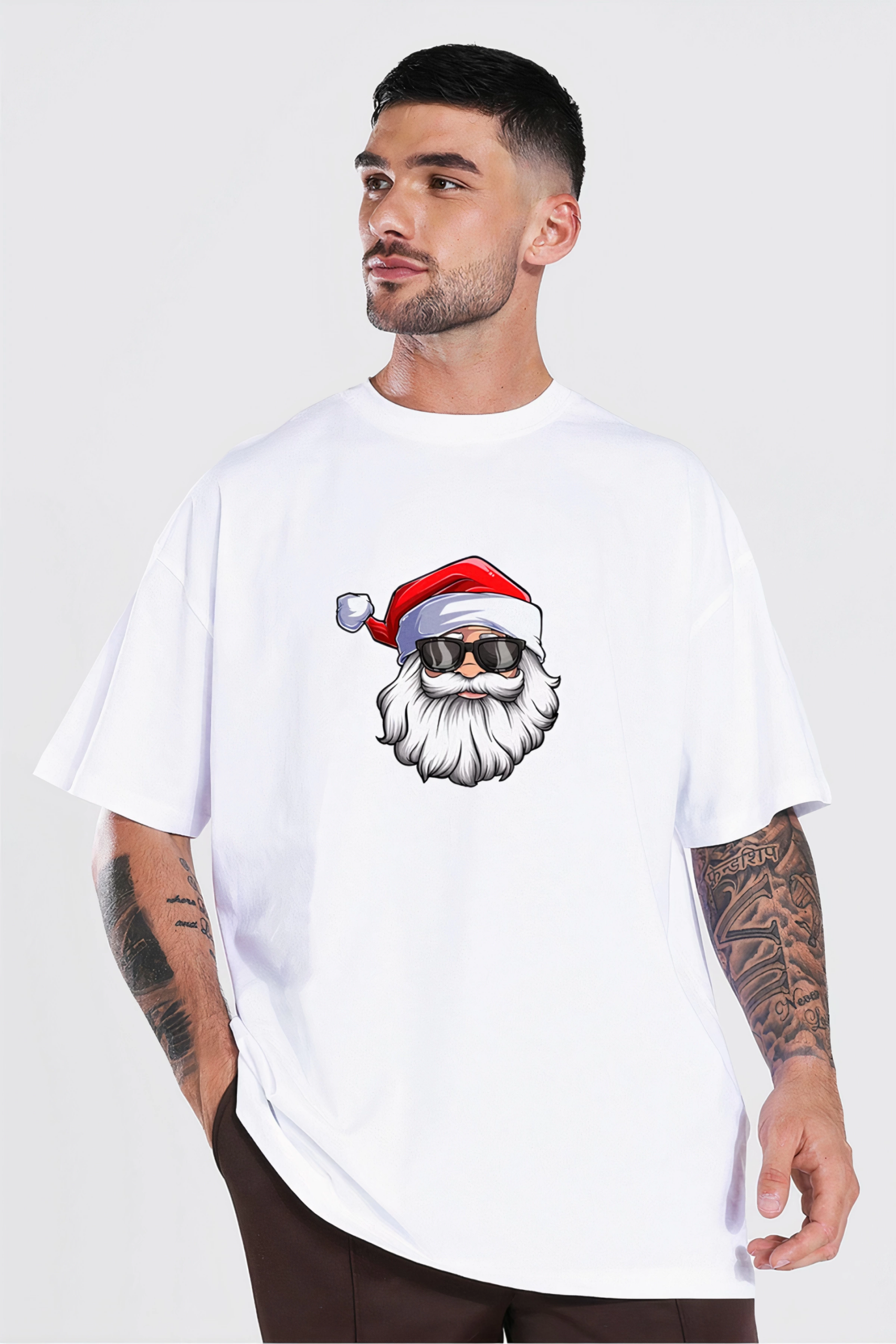 Yılbaşı Gözlüklü Noel Baba Baskılı Kısa Kollu Oversize Bisiklet Yaka T-shirt – Beyaz