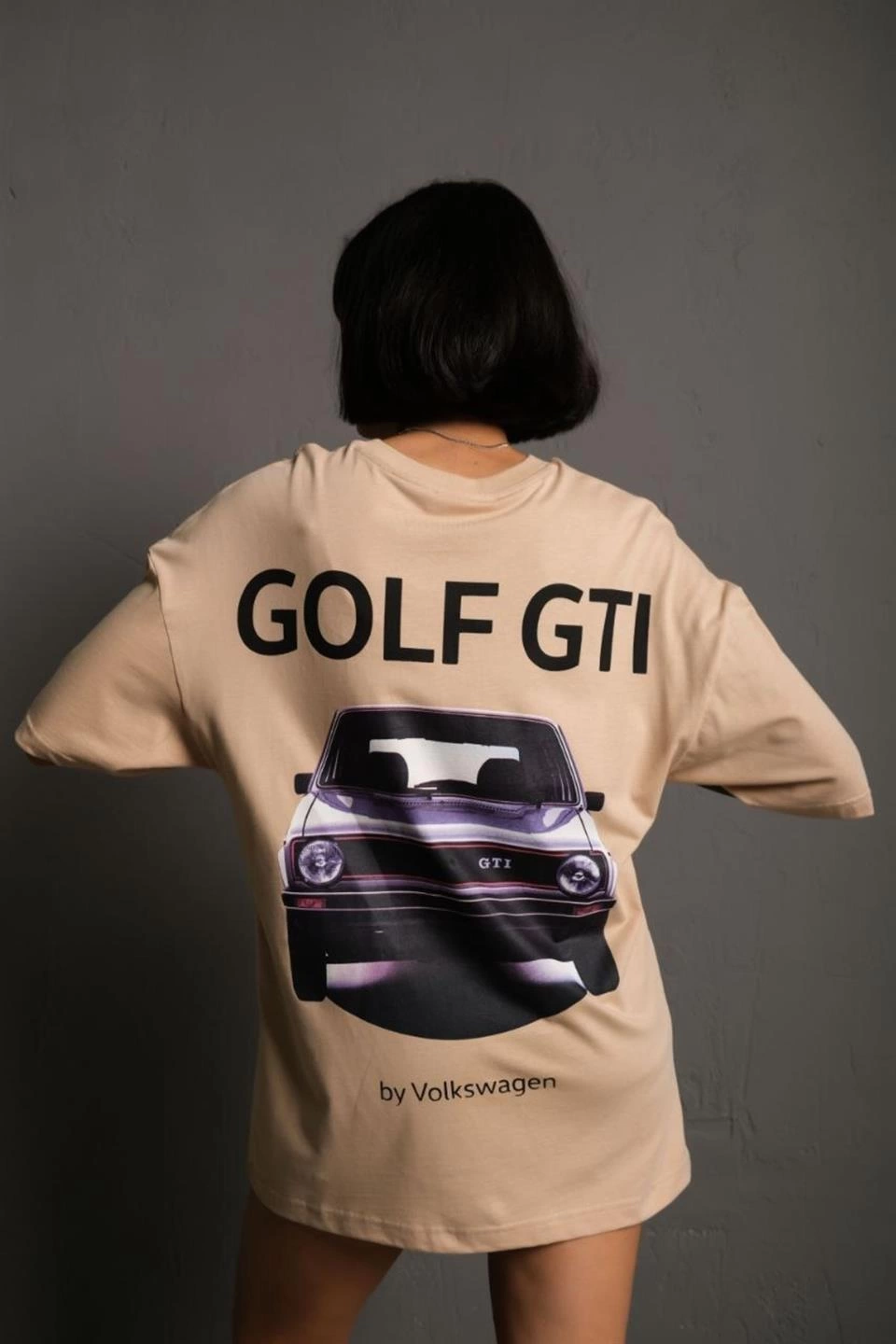 Kadın Oversize Tişört Golf GTI Retro Araba Baskılı T-shirt – Bej
