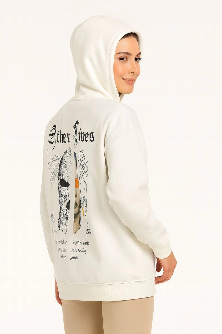 Kadın Oversize Kapüşonlu Kanguru Cepli Baskılı 3 İplik Pamuklu Sweatshirt Hoodie – Beyaz