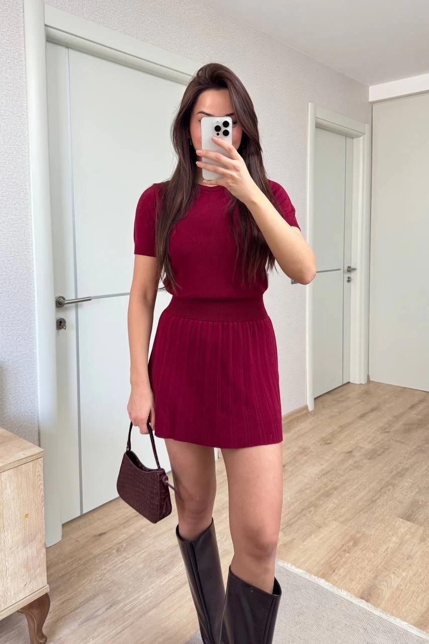 Kadın Kısa Kollu Bluz Mini Etekli ikili Takım Triko – Bordo