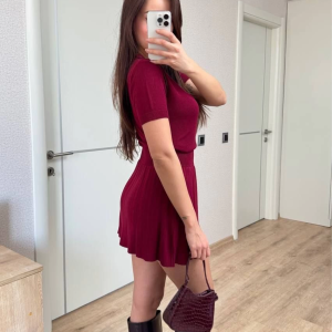 Kadın Kısa Kollu Bluz Mini Etekli ikili Takım Triko – Bordo