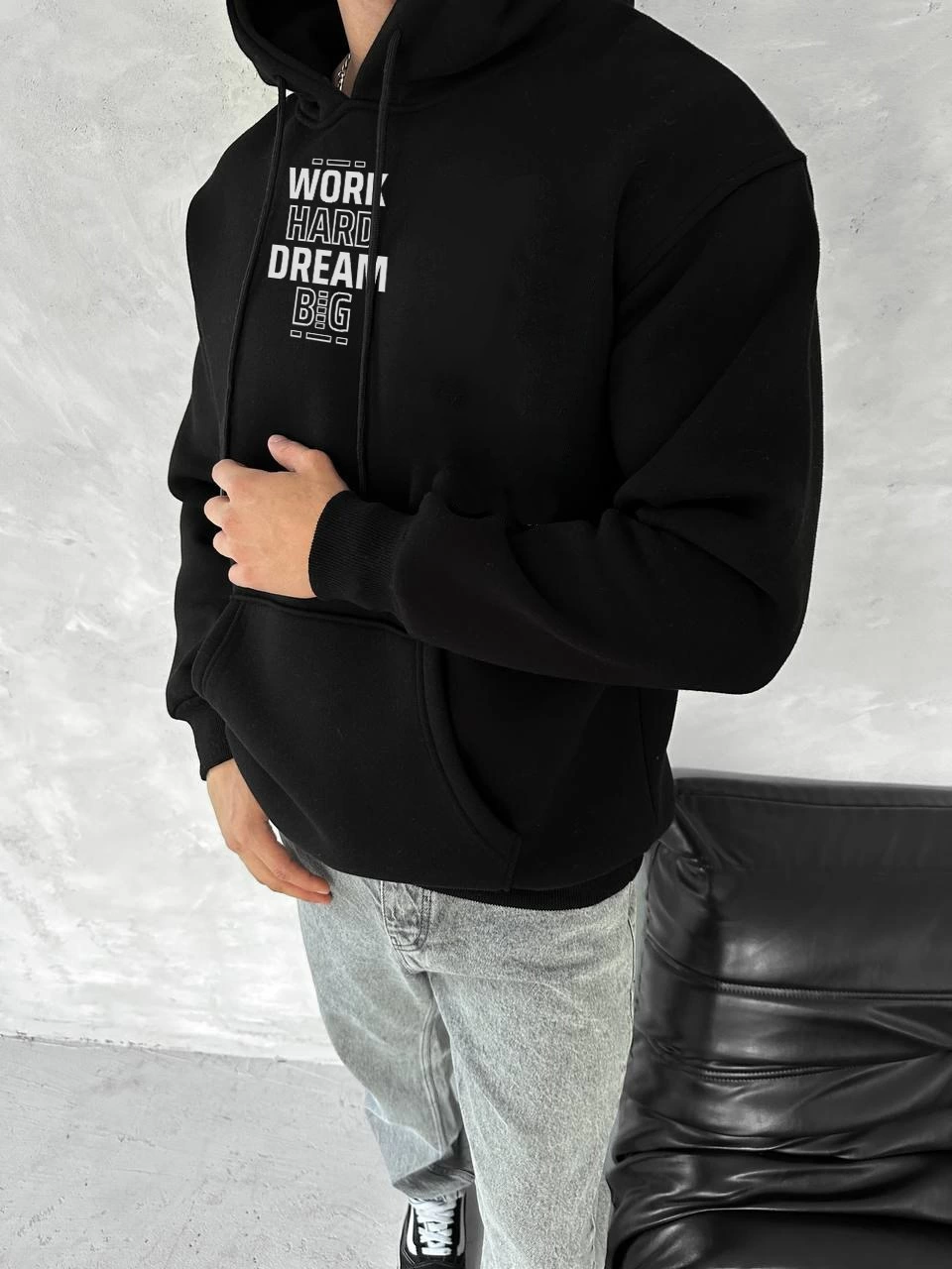 Erkek Kapüşonlu Kanguru Cepli Sweatshirt 3 İplik Pamuklu Baskılı Hoodie – Siyah