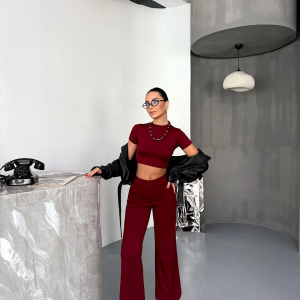 Kadın Osy Modal Yumuşak Dokulu Kumaş Kısa Kollu Crop Alt ispanyol Paça Pantolon ikili Takım – Bordo
