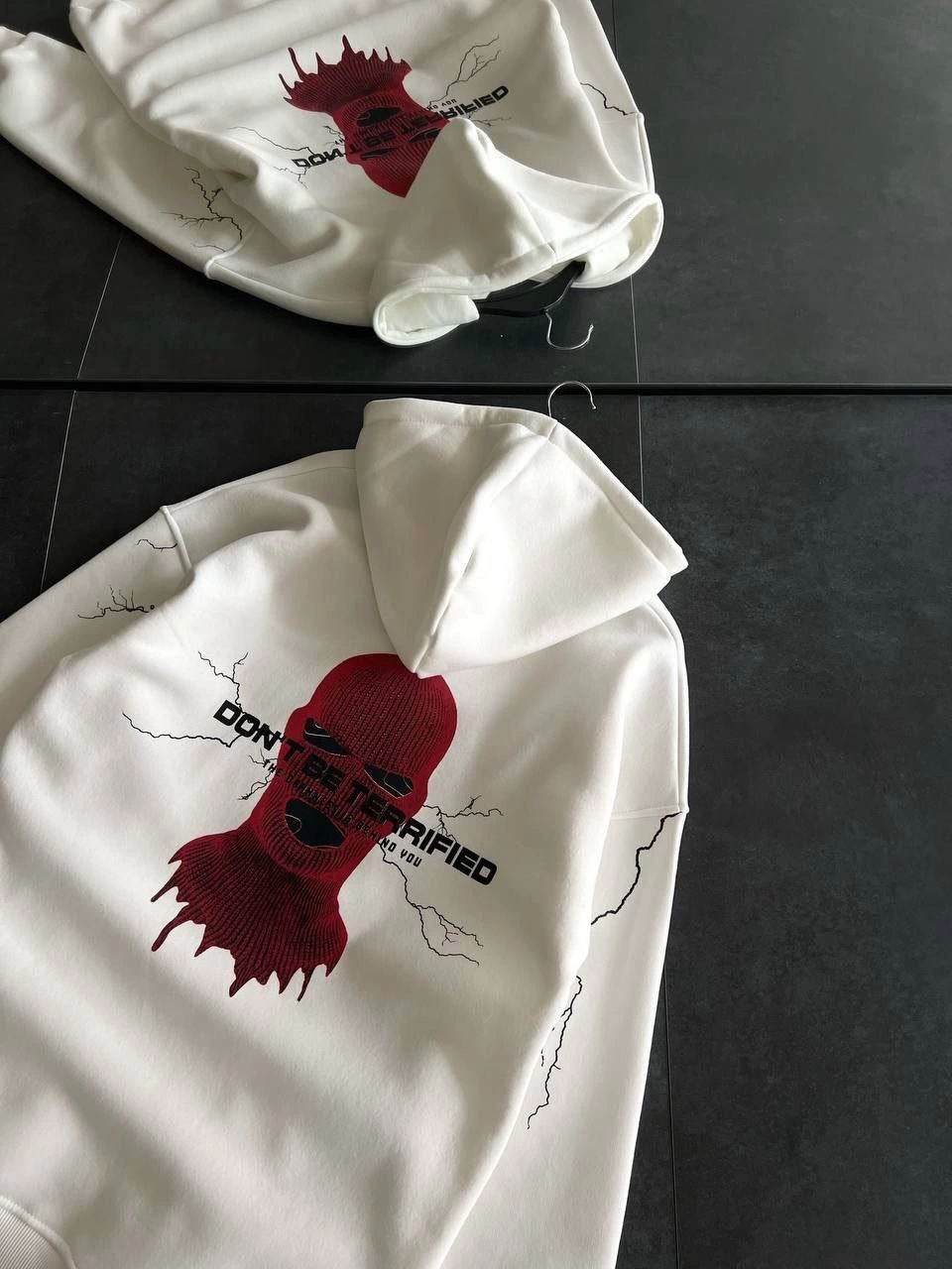 Kadın Kapüşonlu Kanguru Cepli Sweatshirt 3 İplik Pamuklu Baskılı Hoodie – Beyaz