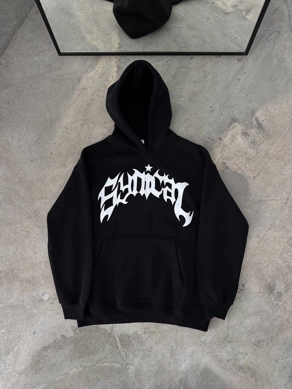 Kadın Kapüşonlu Kanguru Cepli Sweatshirt 3 İplik Pamuklu Baskılı Hoodie – Siyah