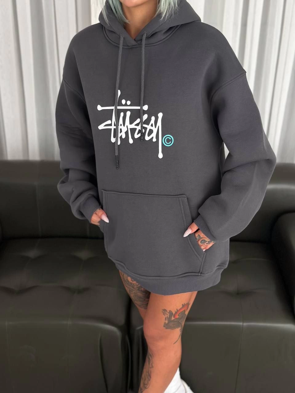 Kadın Oversize Kapüşonlu Cepli Baskılı 3 İplik Pamuklu Hoodie Sweatshirt – Füme