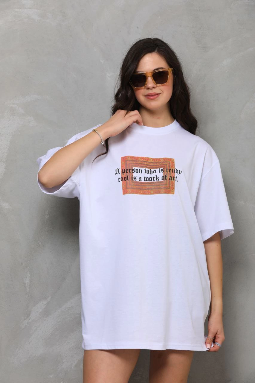 Kadın Baskılı T-Shirt Kısa Kol Bisiklet Yaka Oversize Rahat Kalıp Tişört – Beyaz