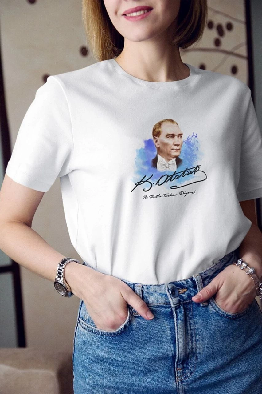 Kadın Kısa Kol Yazlık Tişört Bisiklet Yaka ATATÜRK Baskılı T-Shirt – Beyaz