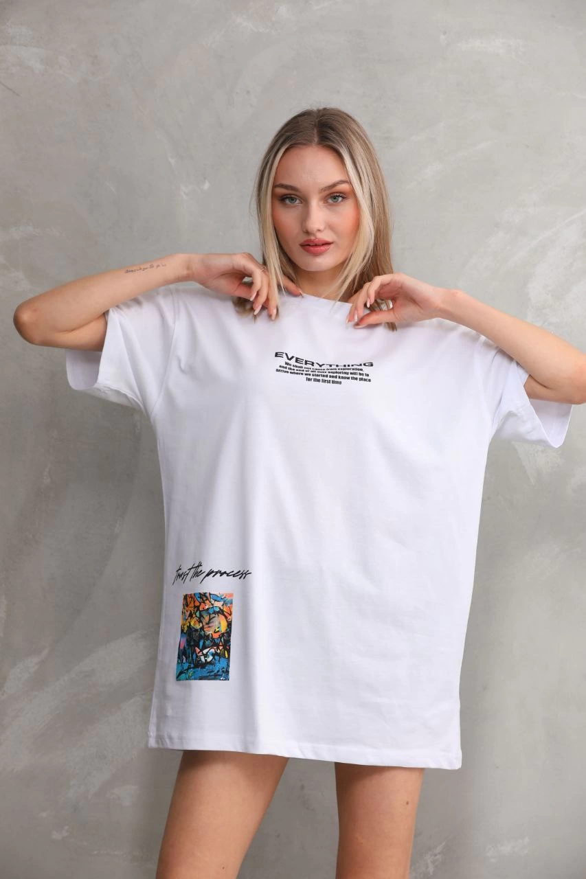 kadın Bisiklet Yaka Baskılı Oversize T-Shirt – Beyaz