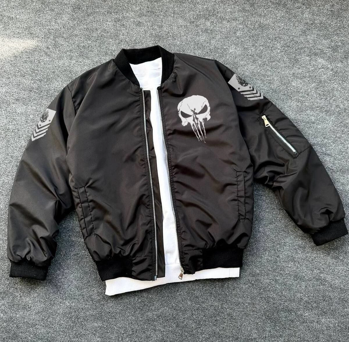 ERKEK Siyah Askeri Tarz Bomber Mont Punisher Skull Detaylı Fermuarlı Cepli – Siyah