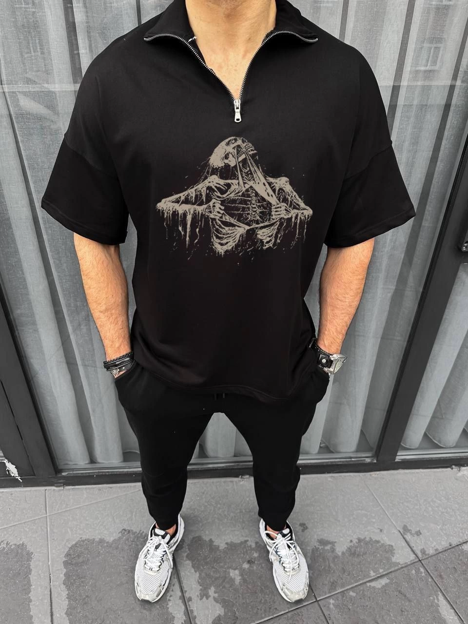 Erkek Yarım Fermuarlı Baskılı Oversize T-Shirt – Siyah