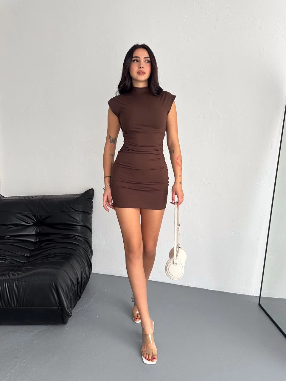 Yarım Bogazlı Kolsuz Mini Boy Elbise – Kahve